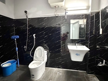 Bán Nhà Mặt Tiền Lê Thị Riêng Quận 1, 102m2, 4 Lầu, Sẵn Dòng Tiền Nhỉnh 18 Tỷ